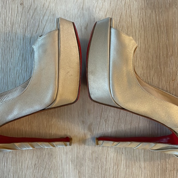 Louboutin Plisseta 140MM Nude Satin - 39 - Picture 10 of 12